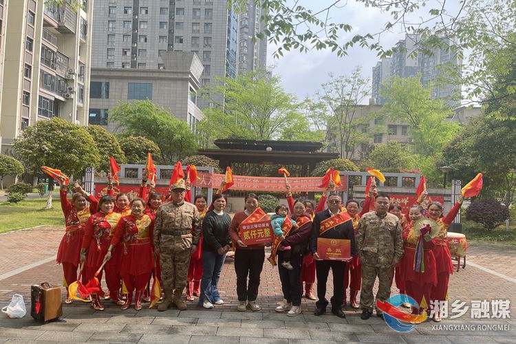 [东山街道]为荣立三等功军人家庭送喜报