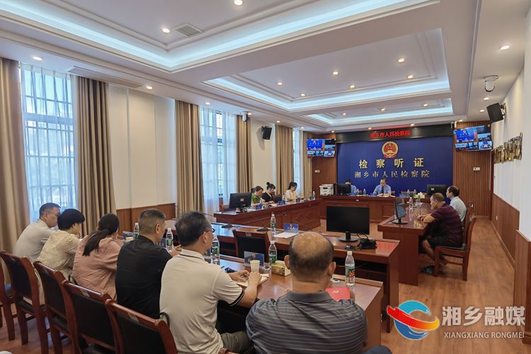 [昆仑桥街道]人大代表“零距离”旁听 让司法办案更透明