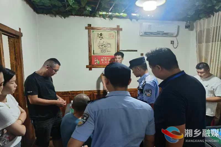 [东山街道]发挥“亮剑”作用 开展棋牌室整治行动