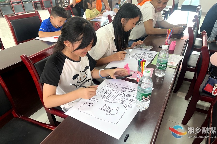 [民政局]情暖中秋 留守困境儿童笑开颜