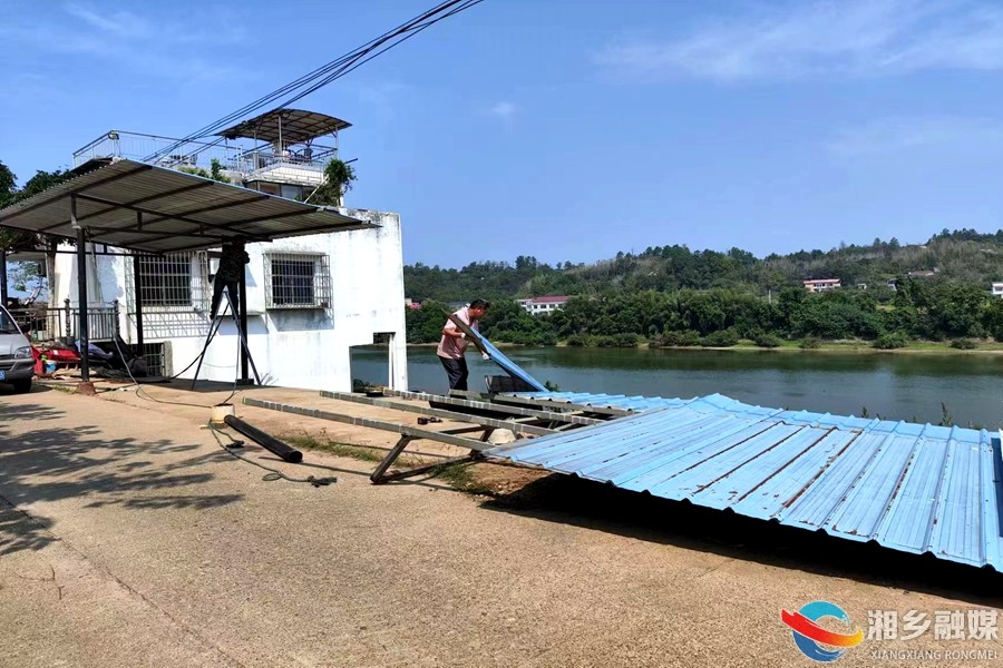 [山枣镇]依法拆除河道违建 全面提升河湖环境
