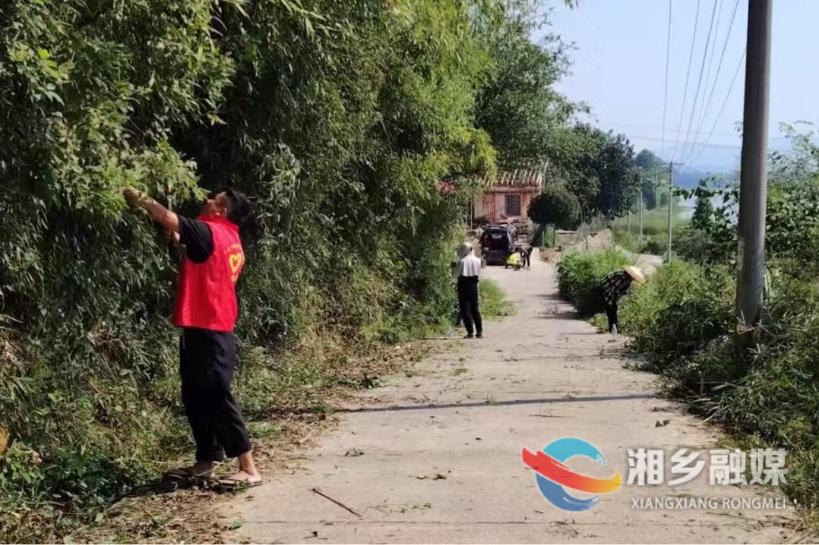 [毛田镇]清杂保畅 喜迎国庆