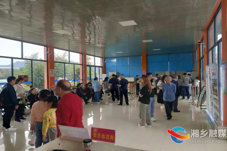 [水府旅游区]安全服务“上心”  接待游客9万多人次