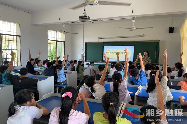 [梅桥镇]国防教育进校园 同筑强国强军梦