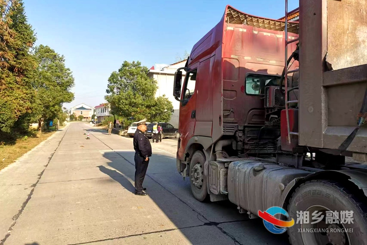 [金薮乡]开展道路交通执法行动 确保群众出行安全畅通