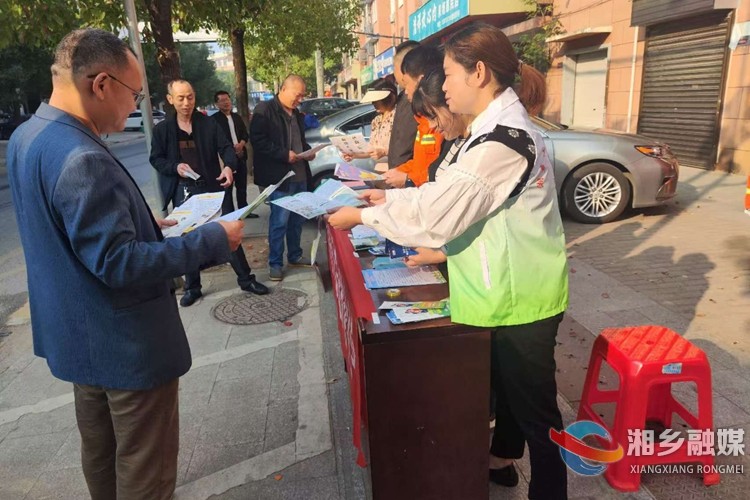 [泉塘镇]开展食品安全科普宣传 守护群众“舌尖上的安全”