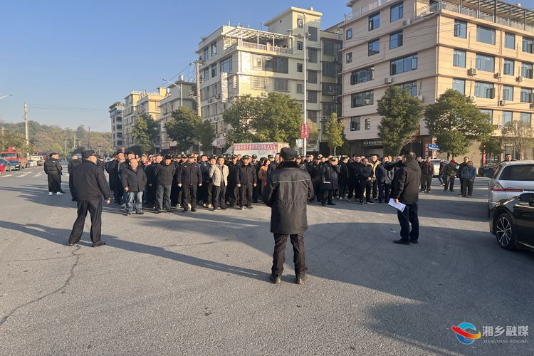 [优居中心]依法清表腾地 助推安置区建设