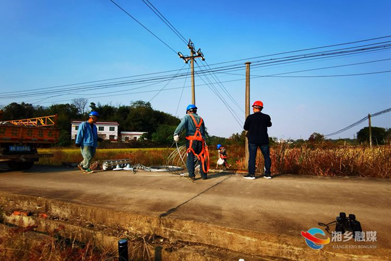 [城管局]振湘供水公司高压线路提质改造顺利完成