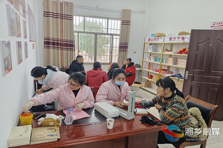 【我爱湘乡我的家】[东郊乡]爱心义诊送健康