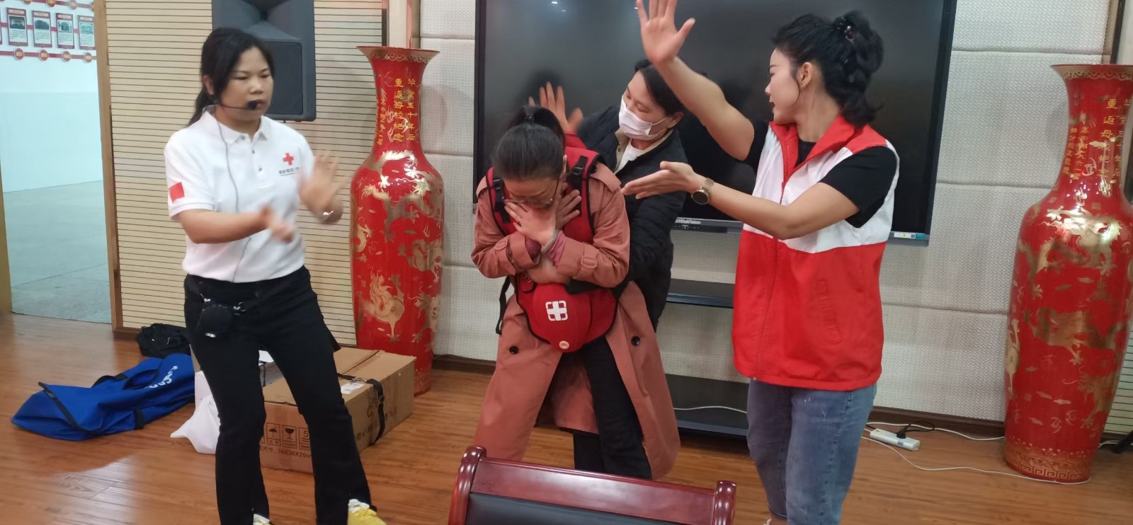 [红十字会]应急救护公益培训进学校