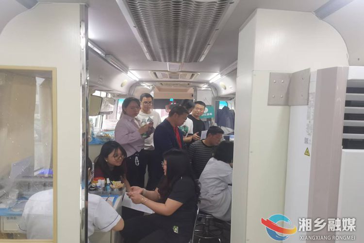 [虞唐镇]党员志愿者热血传递大爱