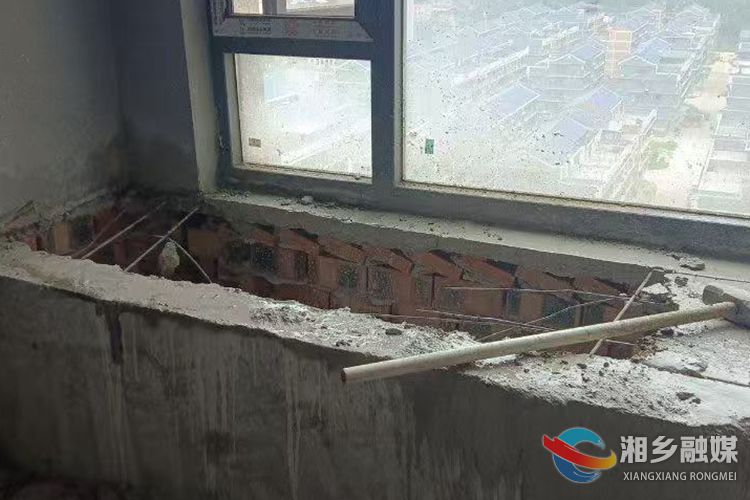 [住建局]违规装修隐患大 及时整改解民忧