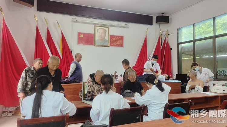 [东山街道]关爱退役军人  义诊服务暖人心