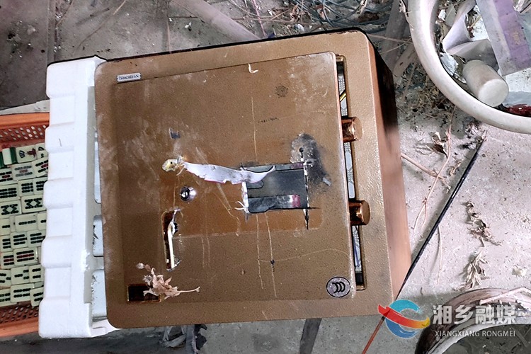 [公安局]打牌输钱生邪念 警方精准出击速擒贼