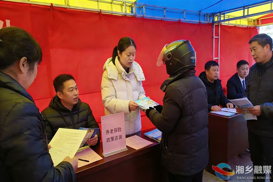 [龙洞镇]织密养老保障网 打通服务群众“最后一公里”