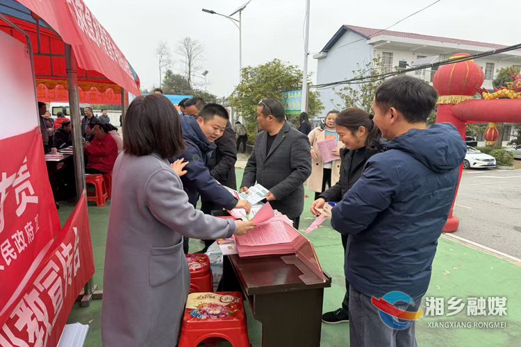 [金石镇]借“春风”送法 多维宣传筑牢平安防线