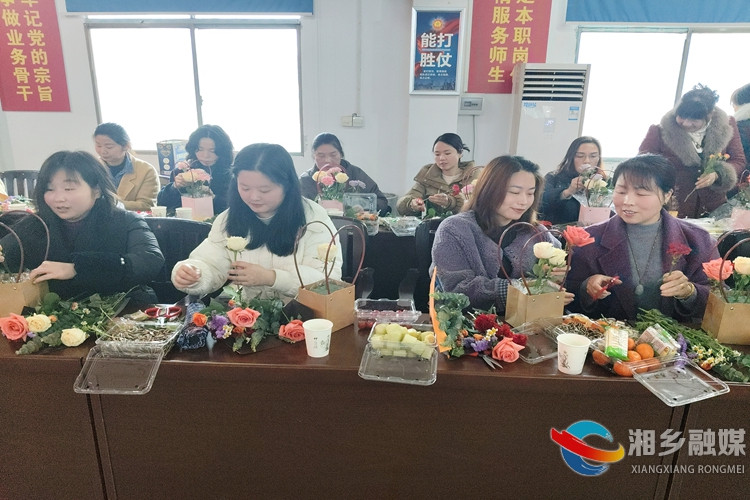 [壶天镇]凝聚“她力量” 奋进新征程