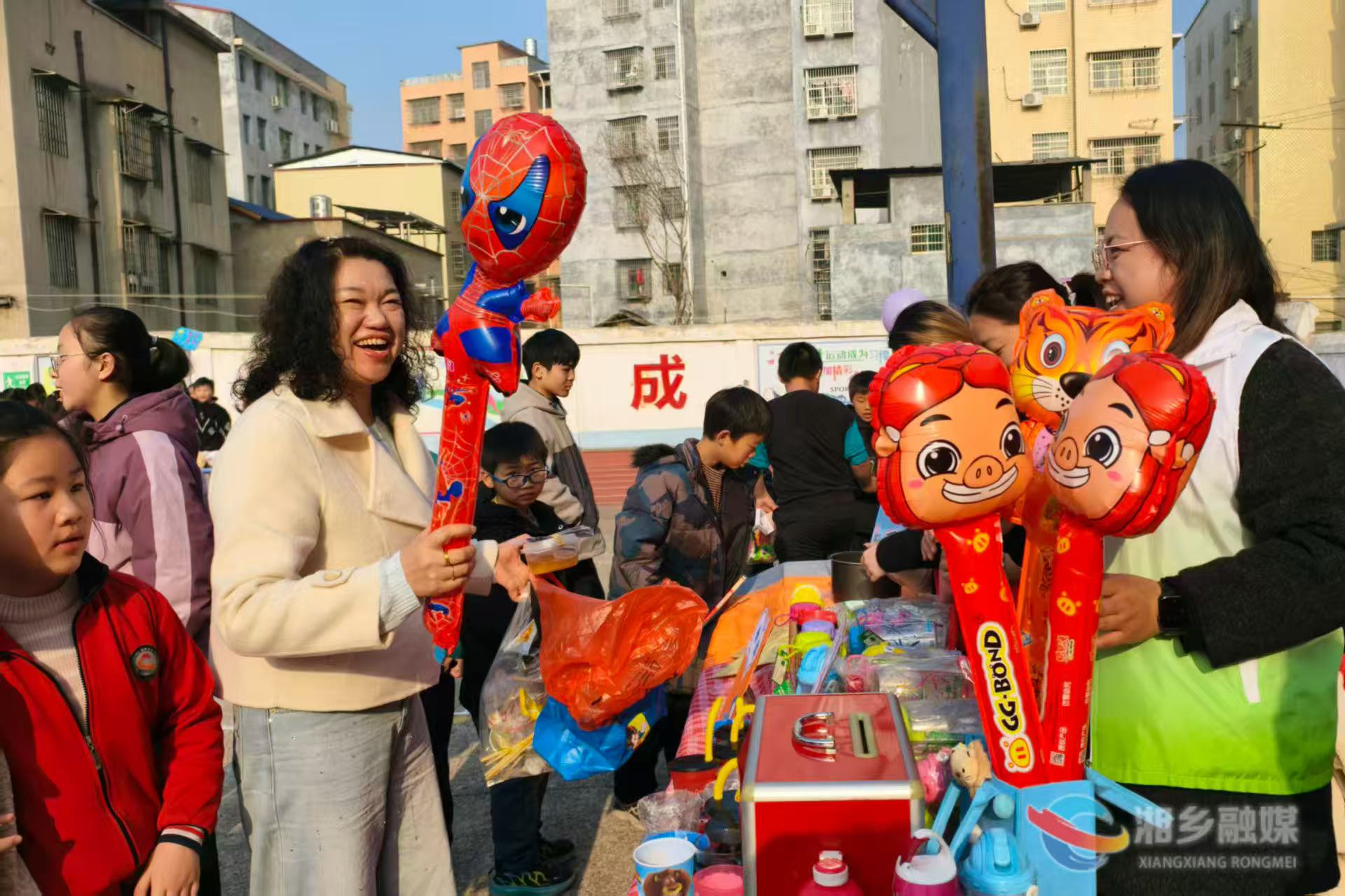 [新湘路街道]爱心义卖进校园 萌娃捐款暖人心