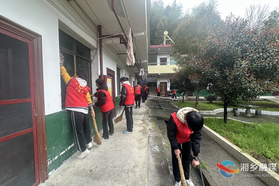 [月山镇]学雷锋润桑榆 践初心暖夕阳