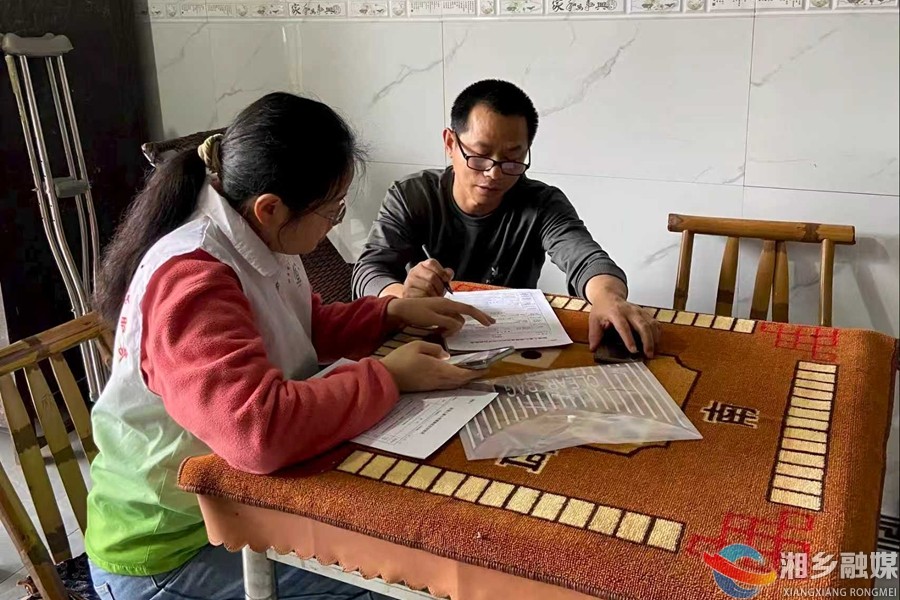 [龙洞镇]以温情服务守护困境儿童心理健康