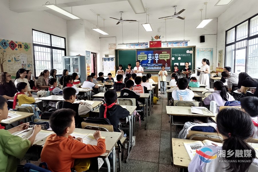 [教育局]教研互鉴传经验 携手同行育英才