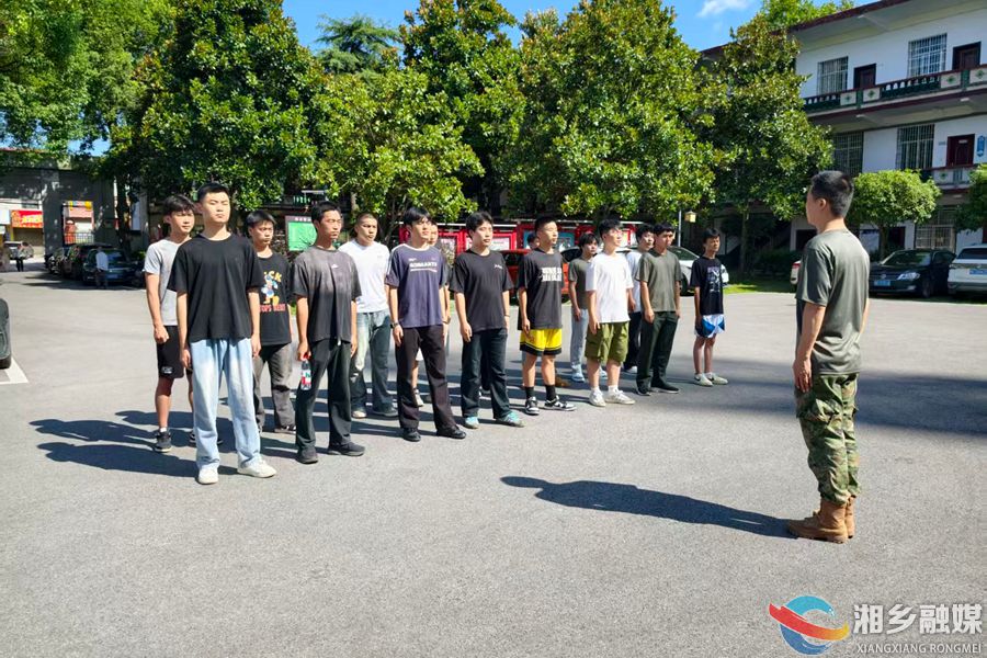 [龙洞镇]严把征兵初检关 精选优质兵员