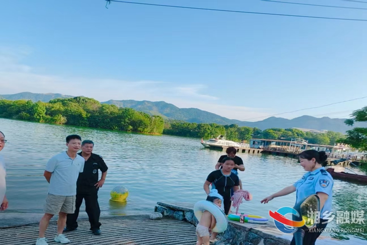 [水府旅游区]织密“防护网” 守牢暑期水域“安全线”